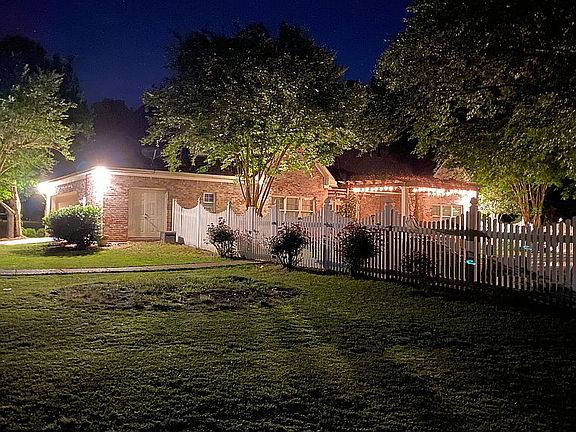 5th image of 101 Carlton Place Dr