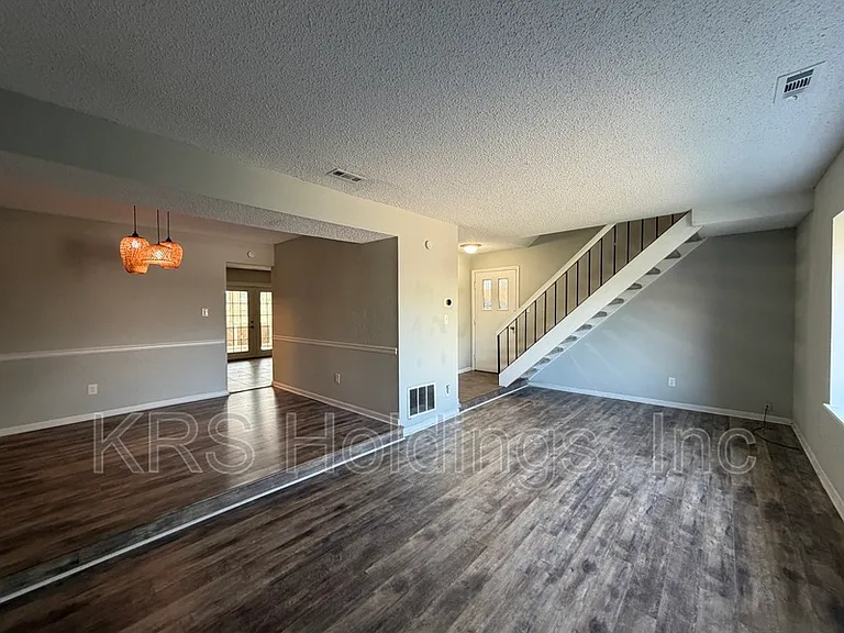 896 Jamestown Landing Rd — Photo 3