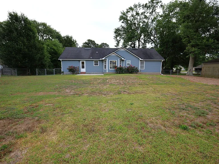 3911 Nicole Ln — Photo 12