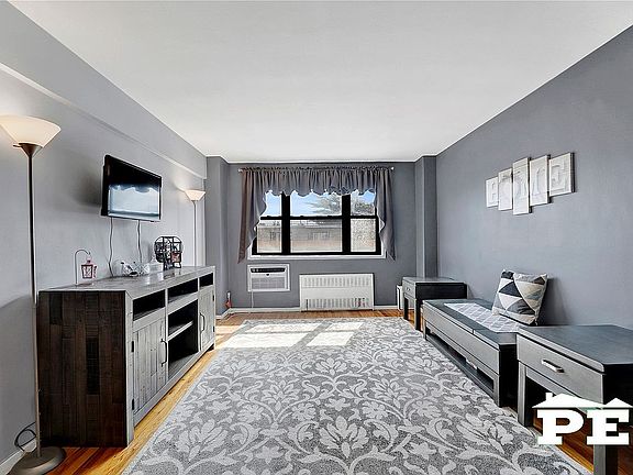 3rd image of 3855 Shore Pkwy APT 2L