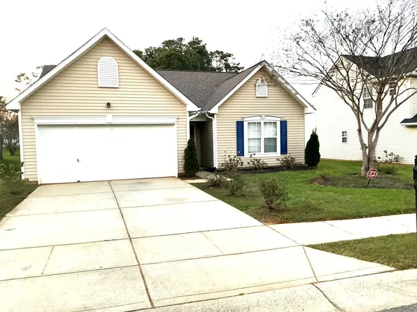 727 Almora Dr, Charlotte, NC 28216