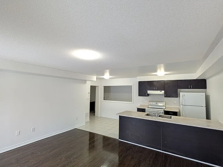 200 Veterans Dr #91 — Photo 2