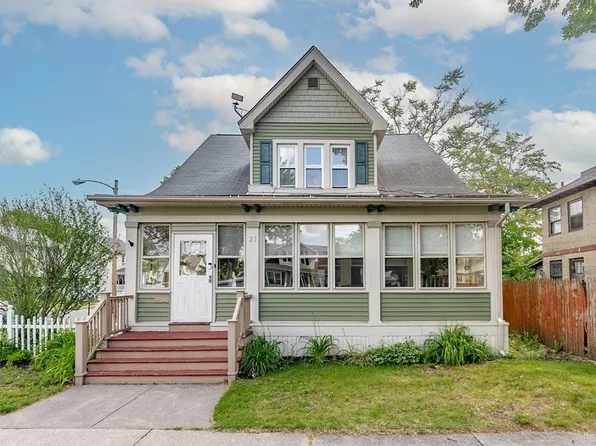 27 Freeman Ter, Springfield, MA 01104