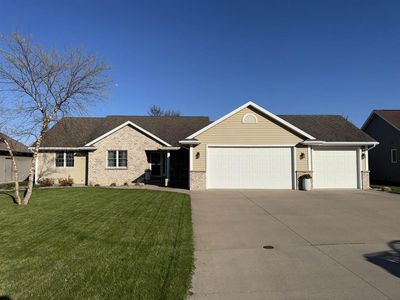 1923 Creek Side Drive, Neenah, WI, 54956