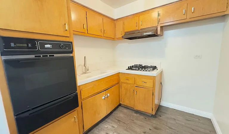 325 N Glendora Ave #3 — Photo 5