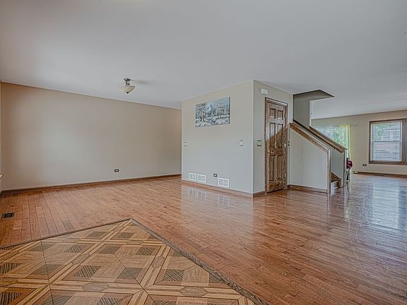 3rd image of 3906 Sedge St