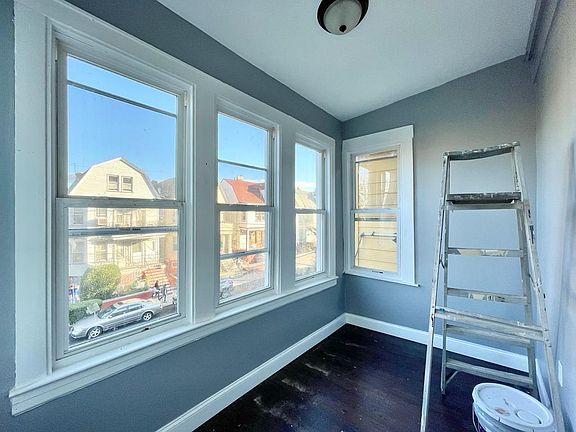 4th image of 421 S 14th St Floor 2