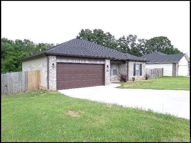 209 Sparrow Rd — Photo 3