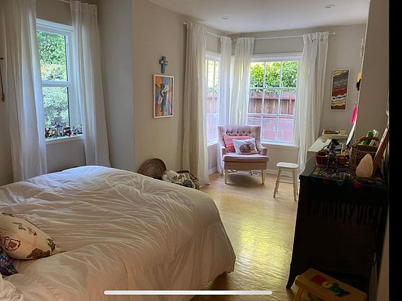 5th image of 597 Punahou St