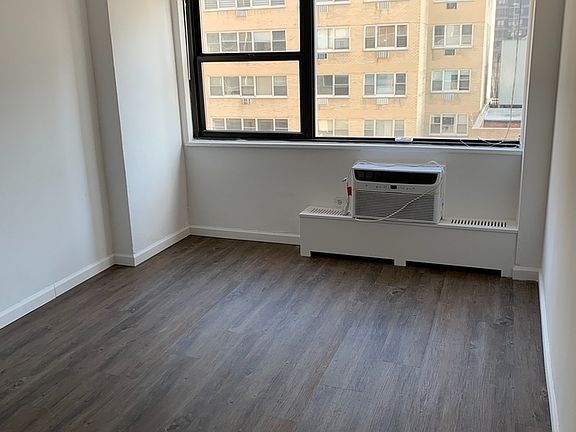 5th image of 330 E 46th St APT 12J