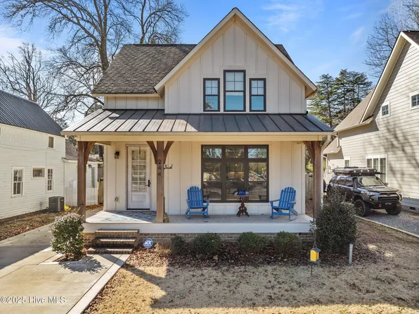 244 W Vermont Avenue, Southern Pines, NC 28387
