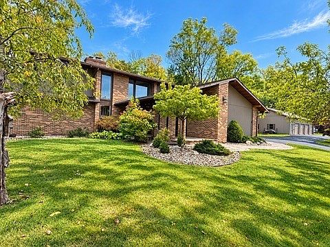 3rd image of 3761 E Lake Rd
