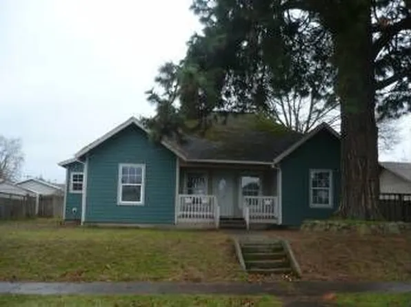 207 Swiegle Ave, Molalla, OR 97038