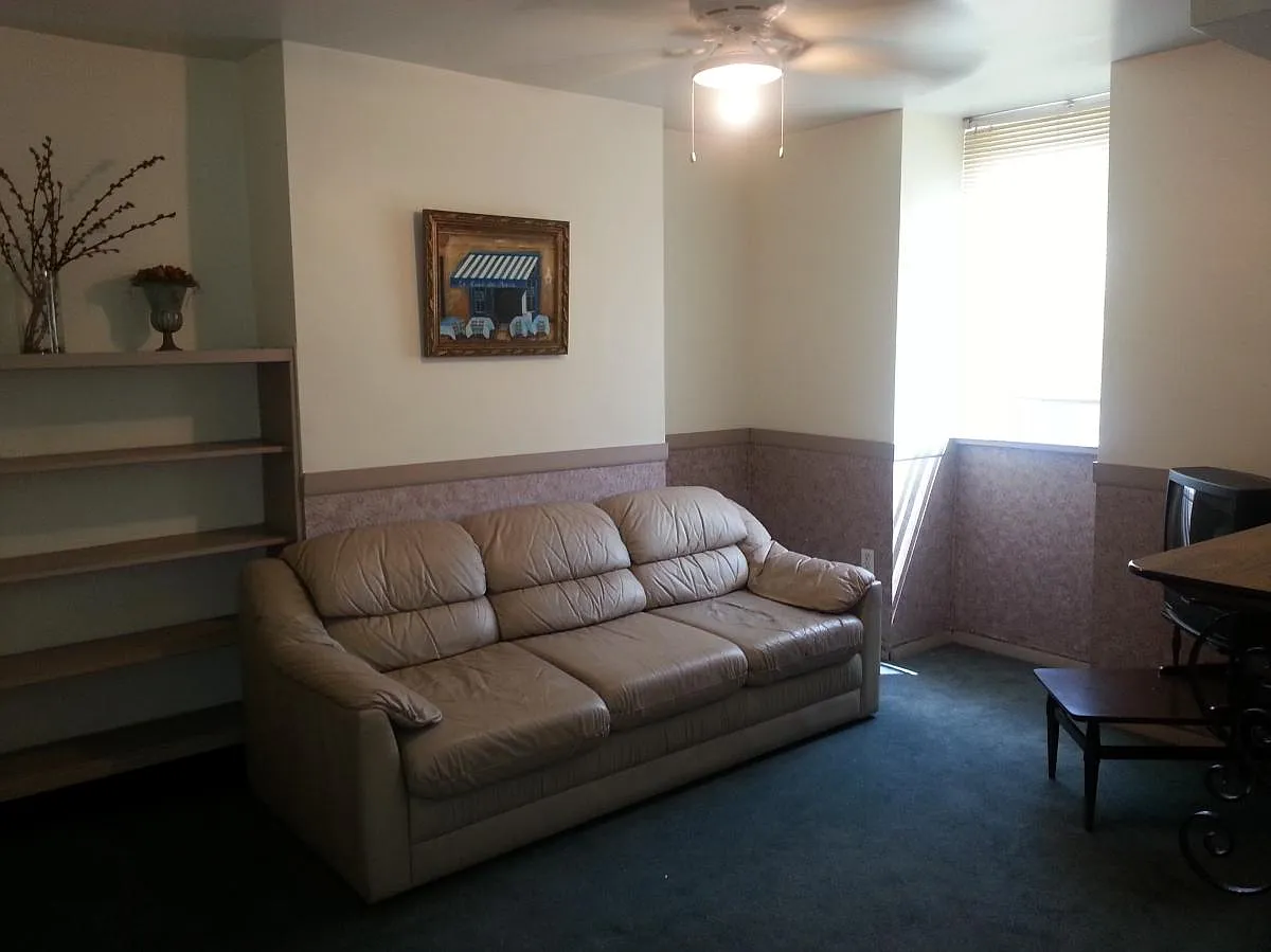 1 bed, 600 sqft, $975 — Photo 3