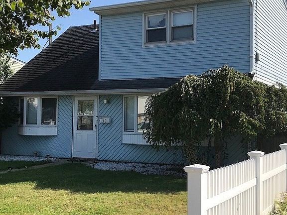 2nd image of 40 Cleveland Pl