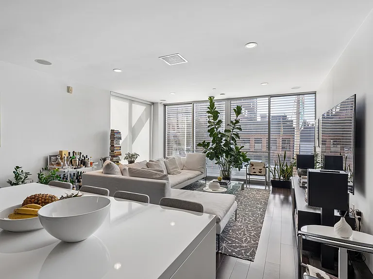 1234 Howard St #2A — Photo 15