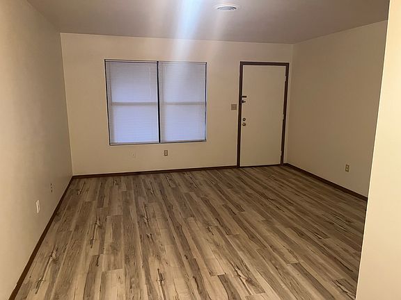 2nd image of 1006 E Griggs St #F