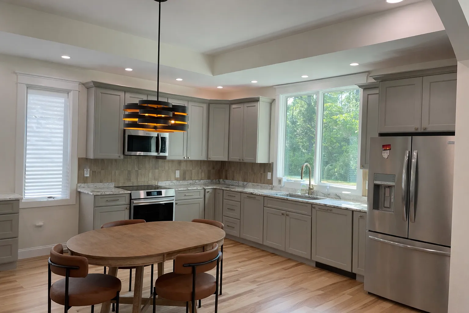 2 bed, 2.5 bath, 1600 sqft, $2,200 — Photo 1