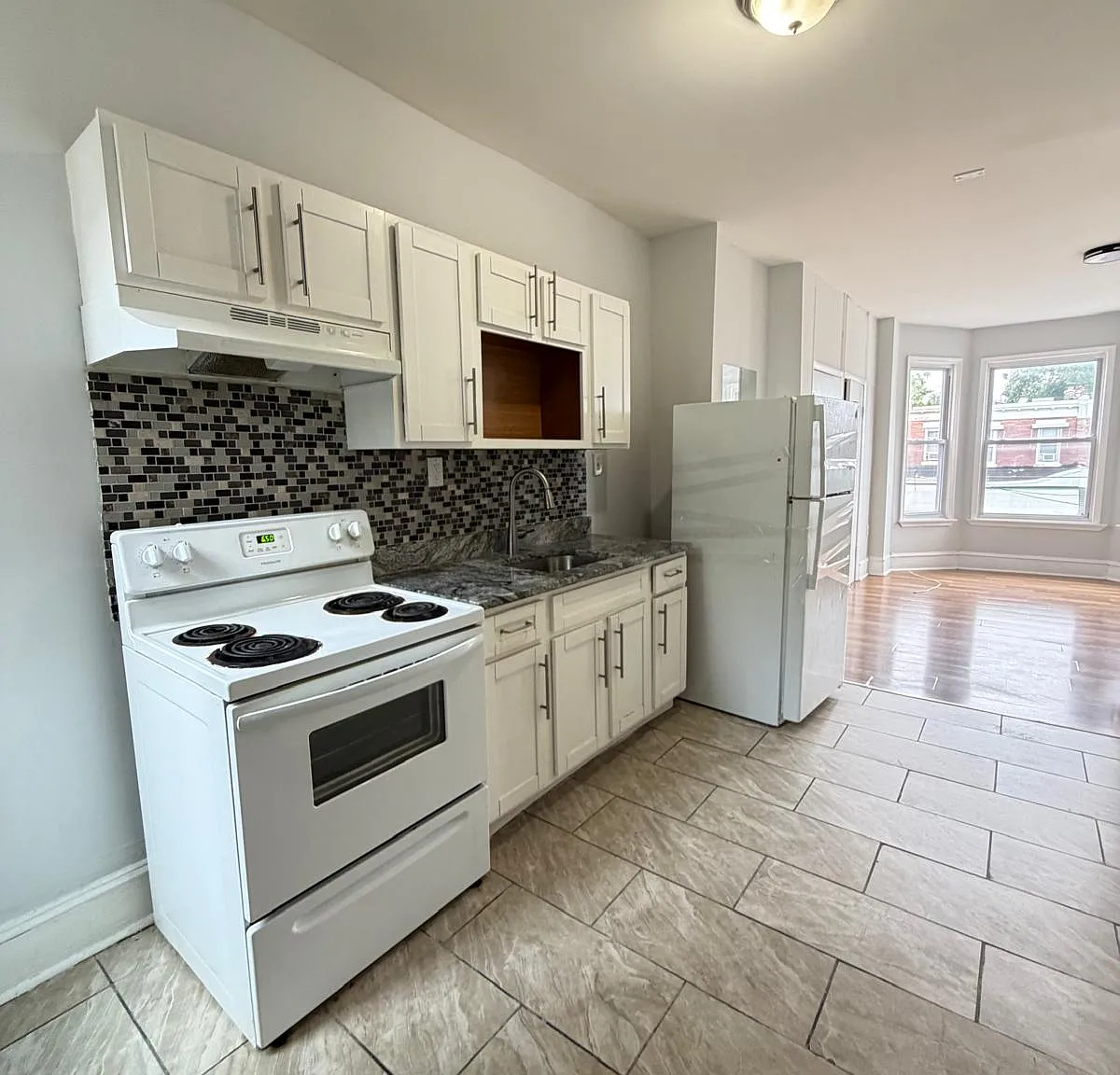 2 bed, 800 sqft, $1,200 — Photo 1