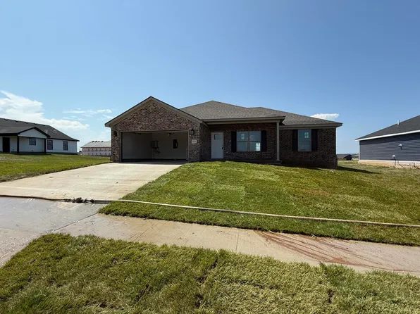 562 Middle Creek Way, Berea, KY 40403