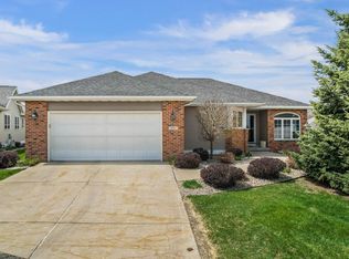 816 Charles Ct #816, Oregon, WI 53575