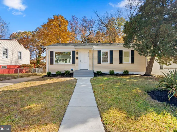 5509 Duchaine Dr, Lanham, MD 20706