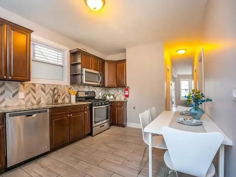 144 Wilson Ave #1 — Photo 8