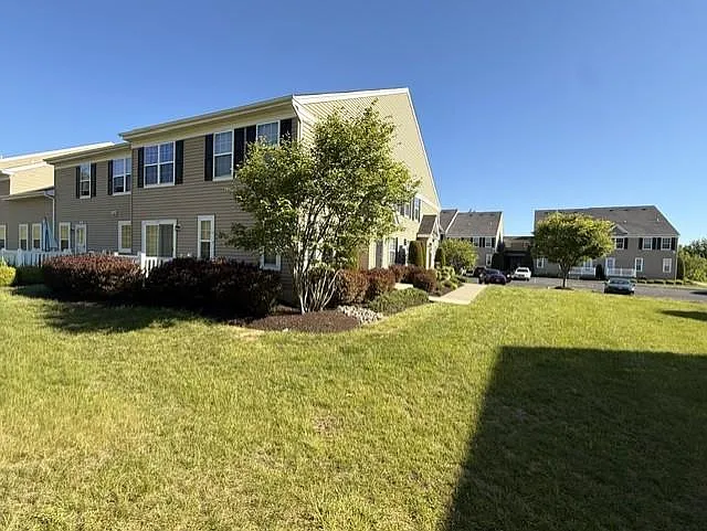 6000 Valley Forge Dr — Photo 3