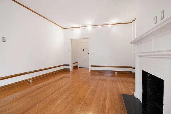 Rented by WAM Partners - William Moses Co. | media 24