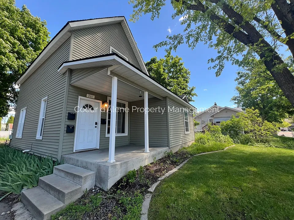 311 E Foster Ave #1