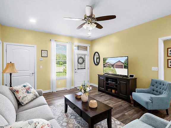 5th image of 4012 Juniper Pl