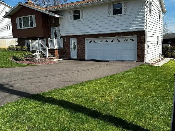 826 Oak Hill Ave, Endicott, NY 13760