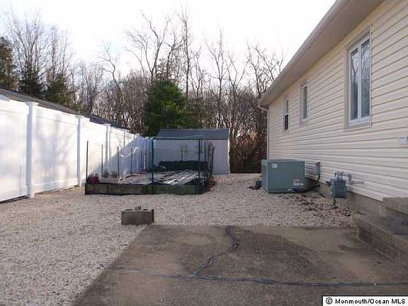 New vinyl fenced yard