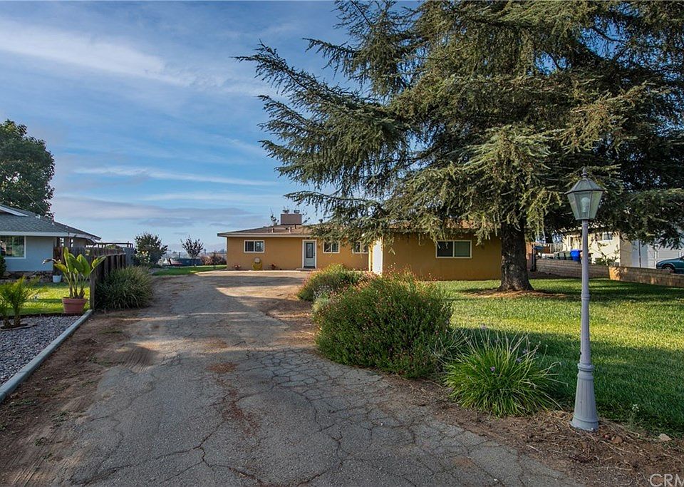 1st image of 35227 La Flora Dr
