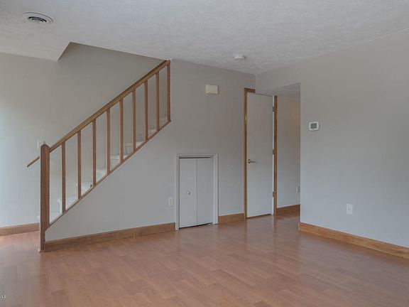 5th image of 2580 Townhouse Dr SE
