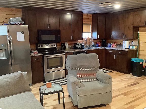 3rd image of 8301 Morehead Rd