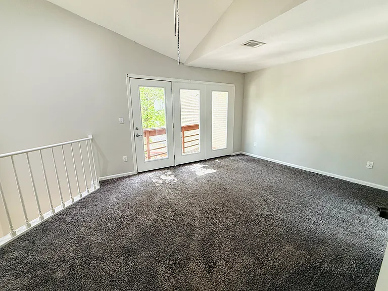 501 Vine St #A — Photo 13