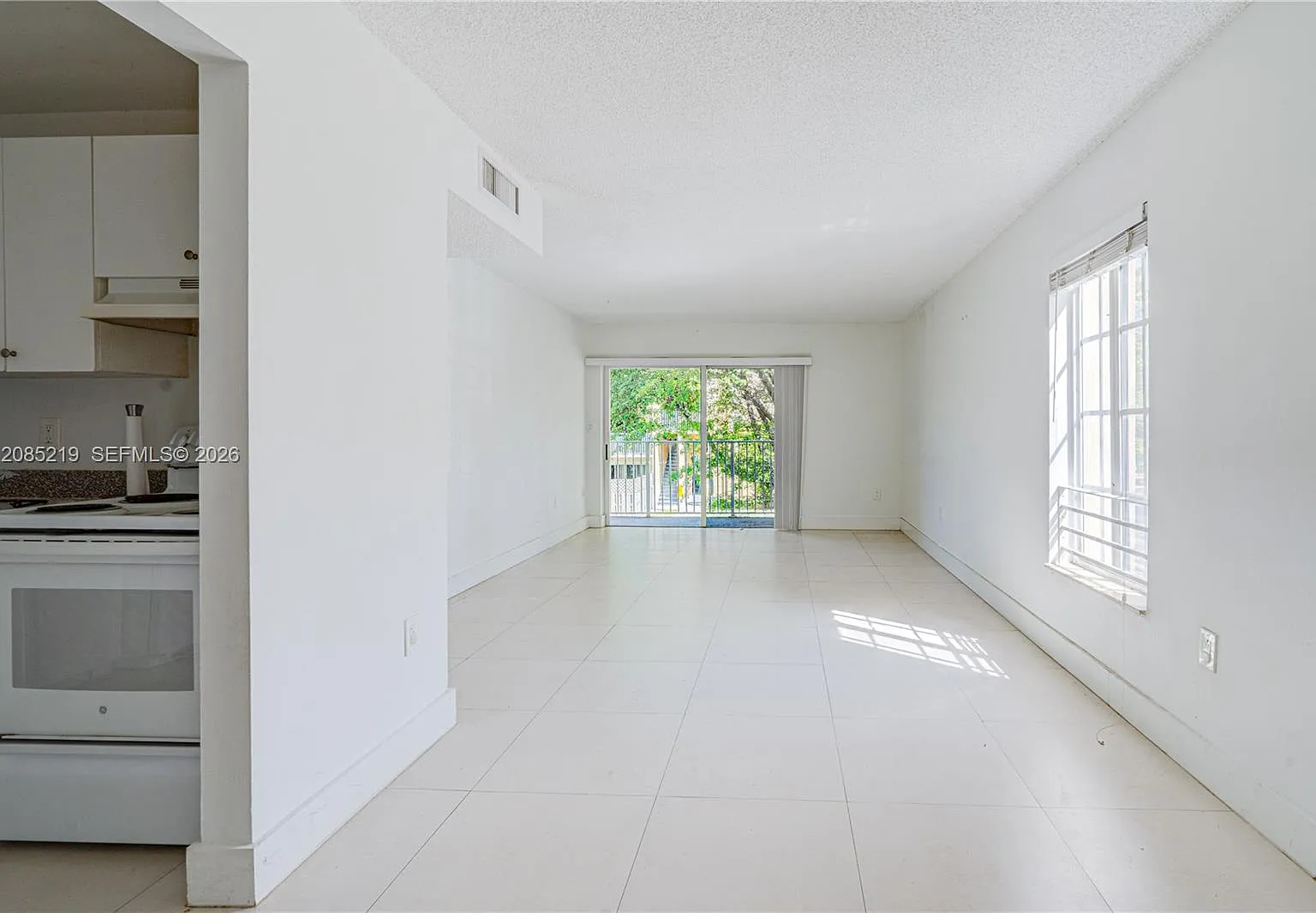 Doral Gardens Ii Condo — Photo 4