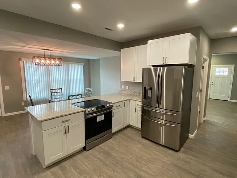 602 Jefferson St — Photo 2
