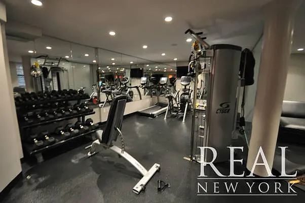 Rented by REAL New York | media 23