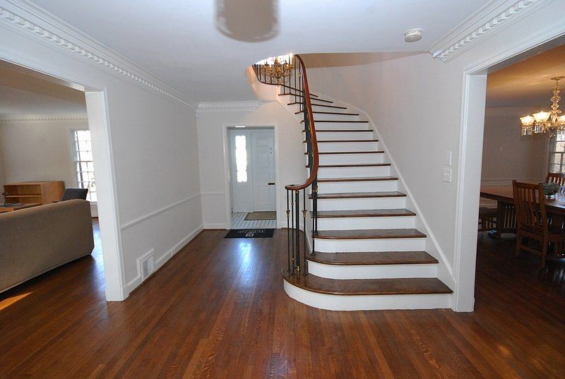 1st image of 128 Montrose Ave
