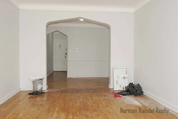 Rented by Norman Raindel, LREB | media 37