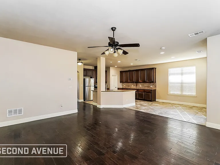 401 Bamborough Dr — Photo 5