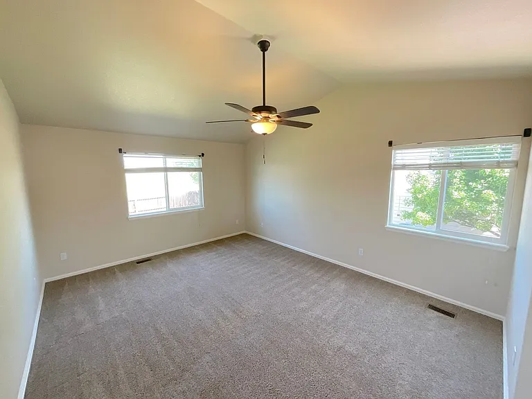 6112 Chivalry Dr — Photo 23
