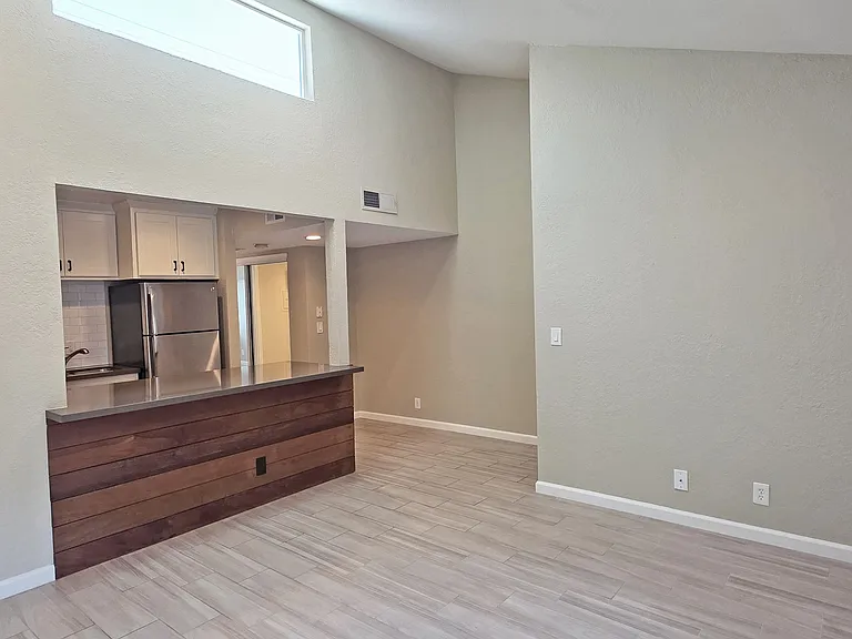 2222 I St #15 — Photo 8