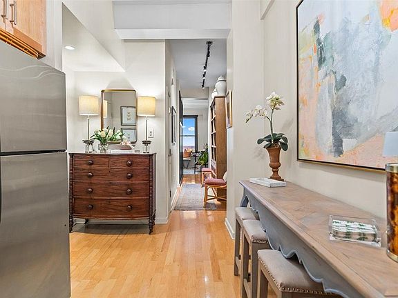 5th image of 66 Monroe Ave APT 601