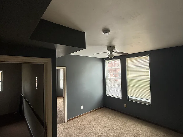 273-275 Rivet St #2W — Photo 7