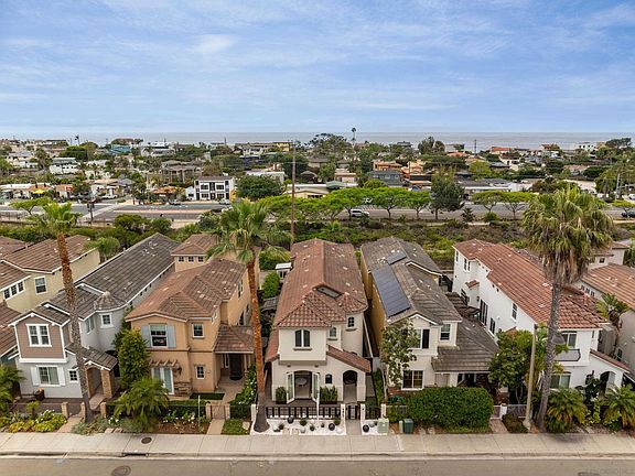 3rd image of 475 N Cedros Ave
