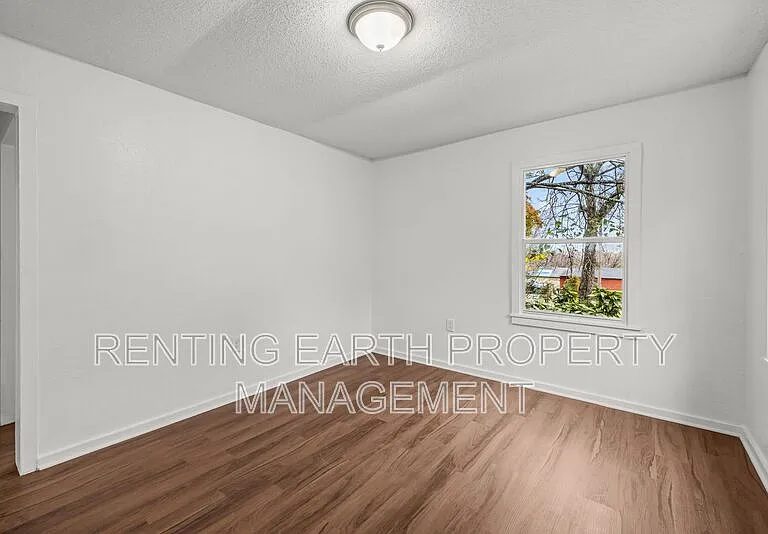 2113 Rambow Ave SW — Photo 16