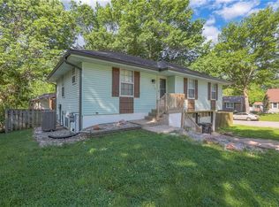 119 W Brentwood Dr, Belton, MO 64012